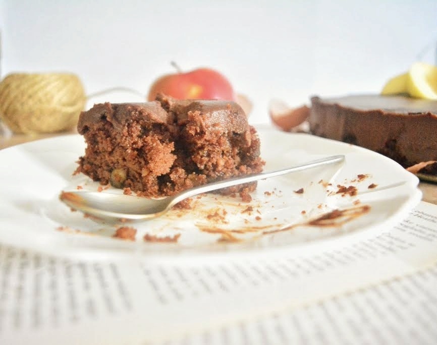 Sočna torta od jabuka i čokolade