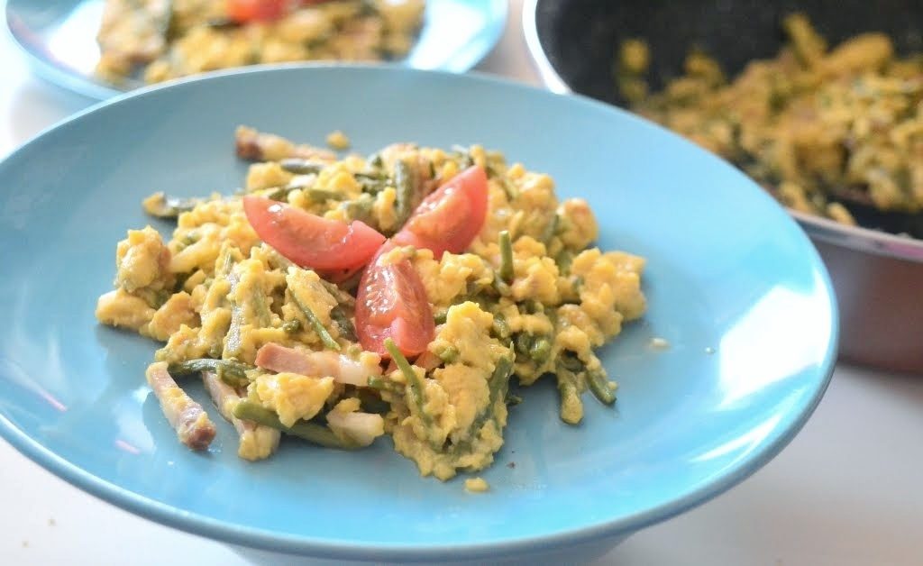 Fritaja sa šparogama